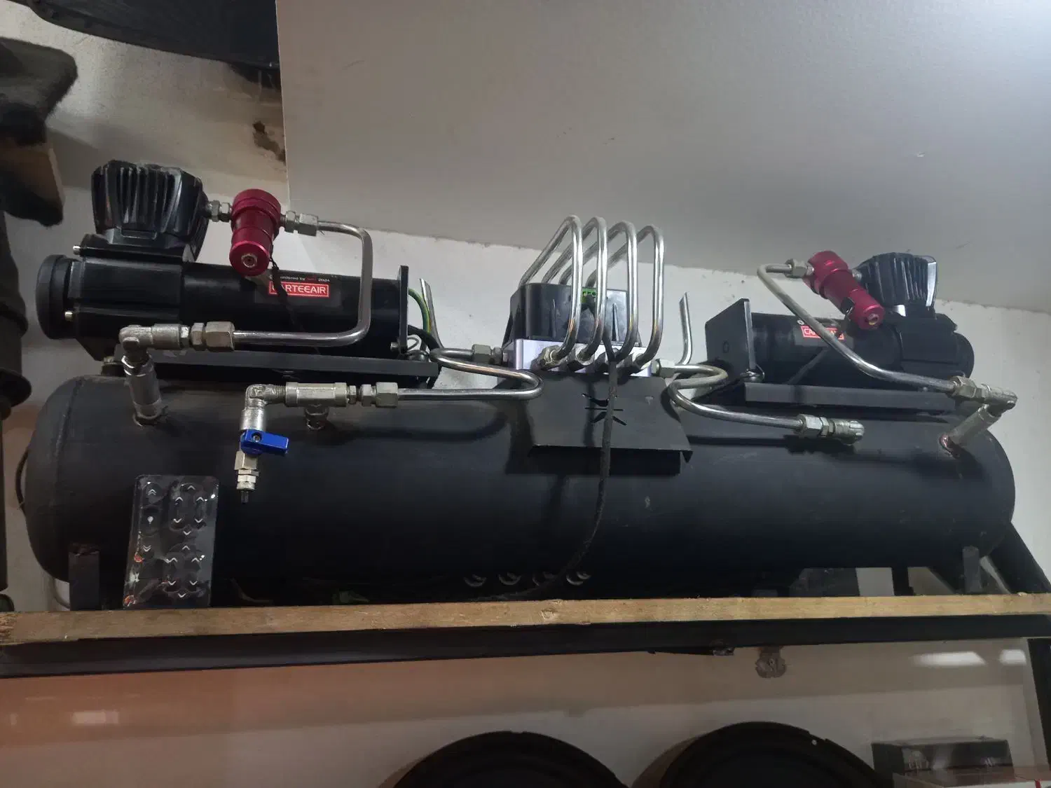 پنوماتیک خانواده پژو دیزاینی کامل|قطعات یدکی و لوازم جانبی|آستانه اشرفیه, |دیوار