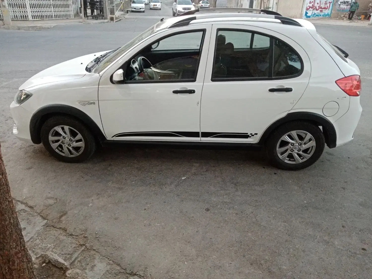 کوییک R سفید مشکی|خودرو سواری و وانت|سبزوار, قصبه شرقی|دیوار