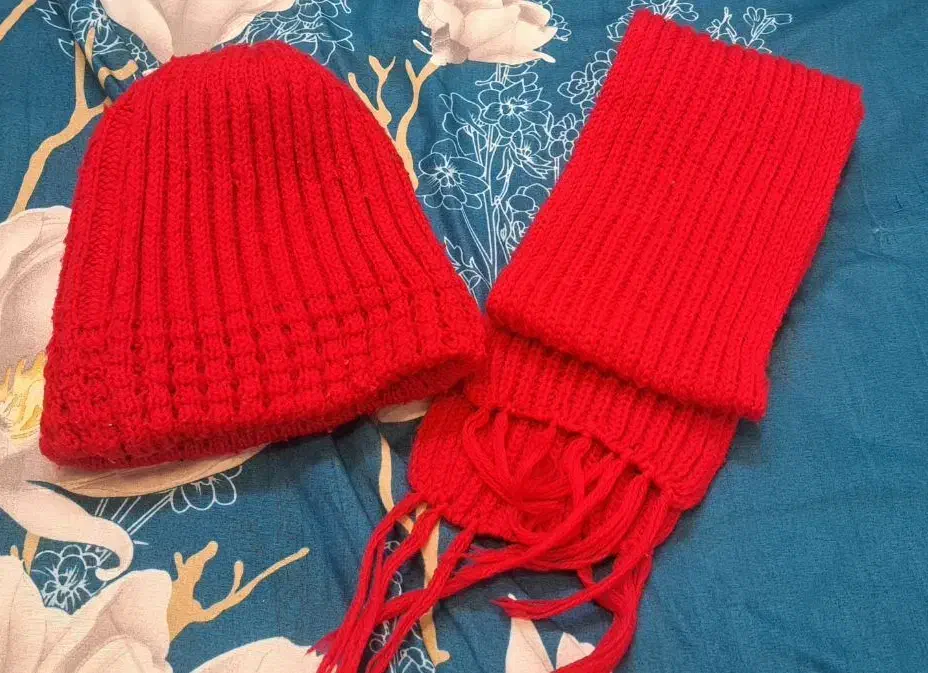 ست کلاه و شال گردن دخترانه|کفش و لباس بچه|یزد, |دیوار