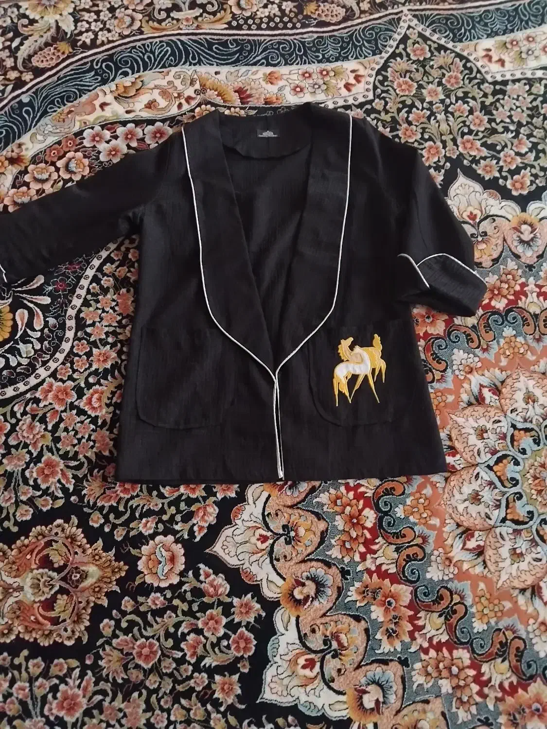 لباس|لباس|سبزوار, امیر کبیر|دیوار