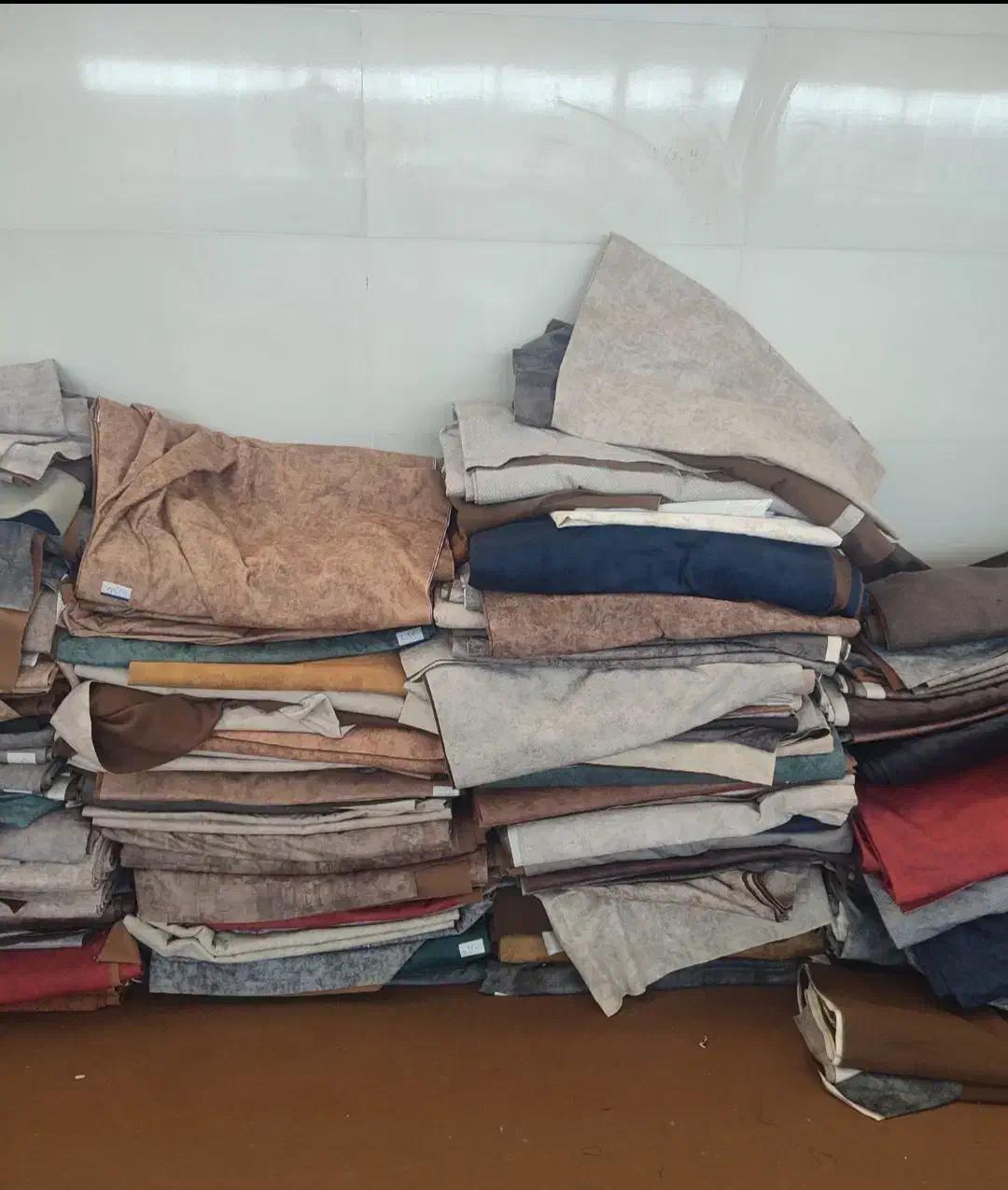 فروش مقدار زیادی تیکه پارچه ی مبلی|مبلمان خانگی و میز عسلی|سبزوار, شهرک صنعتی فرودگاه|دیوار