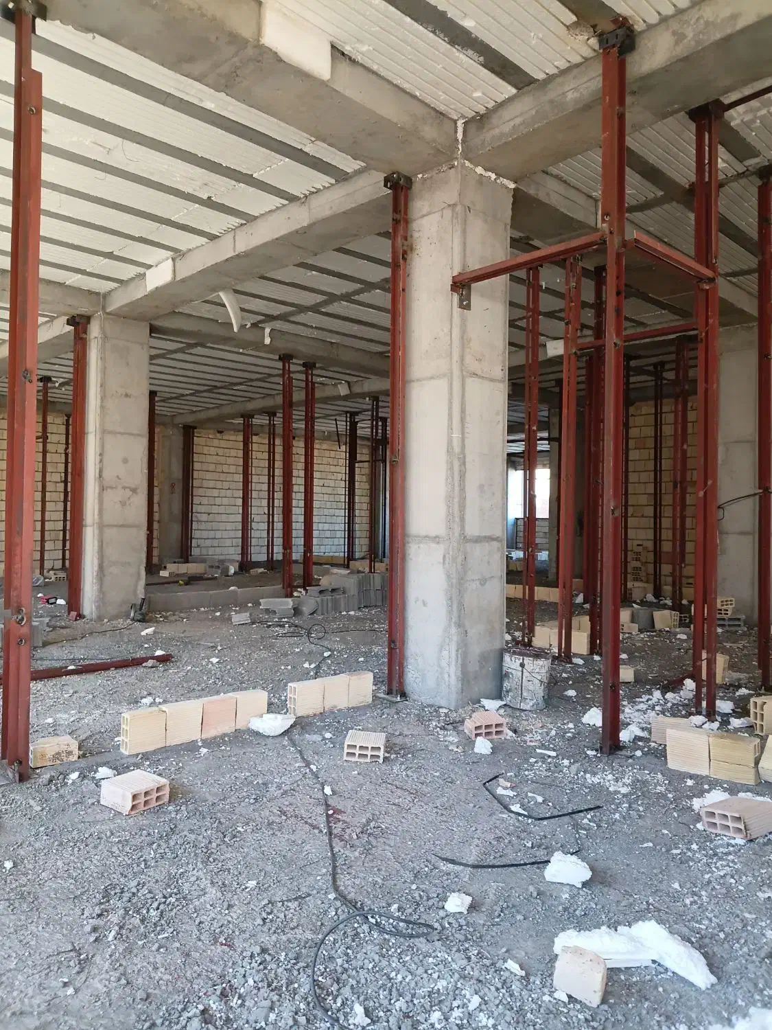 جوشکاری|استخدام معماری، عمران و ساختمانی|قم, باغ شریفی|دیوار