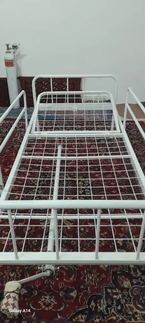 تخت بیمارستانی نو همراه تشک|تخت و سرویس خواب|مشهد, جانباز|دیوار