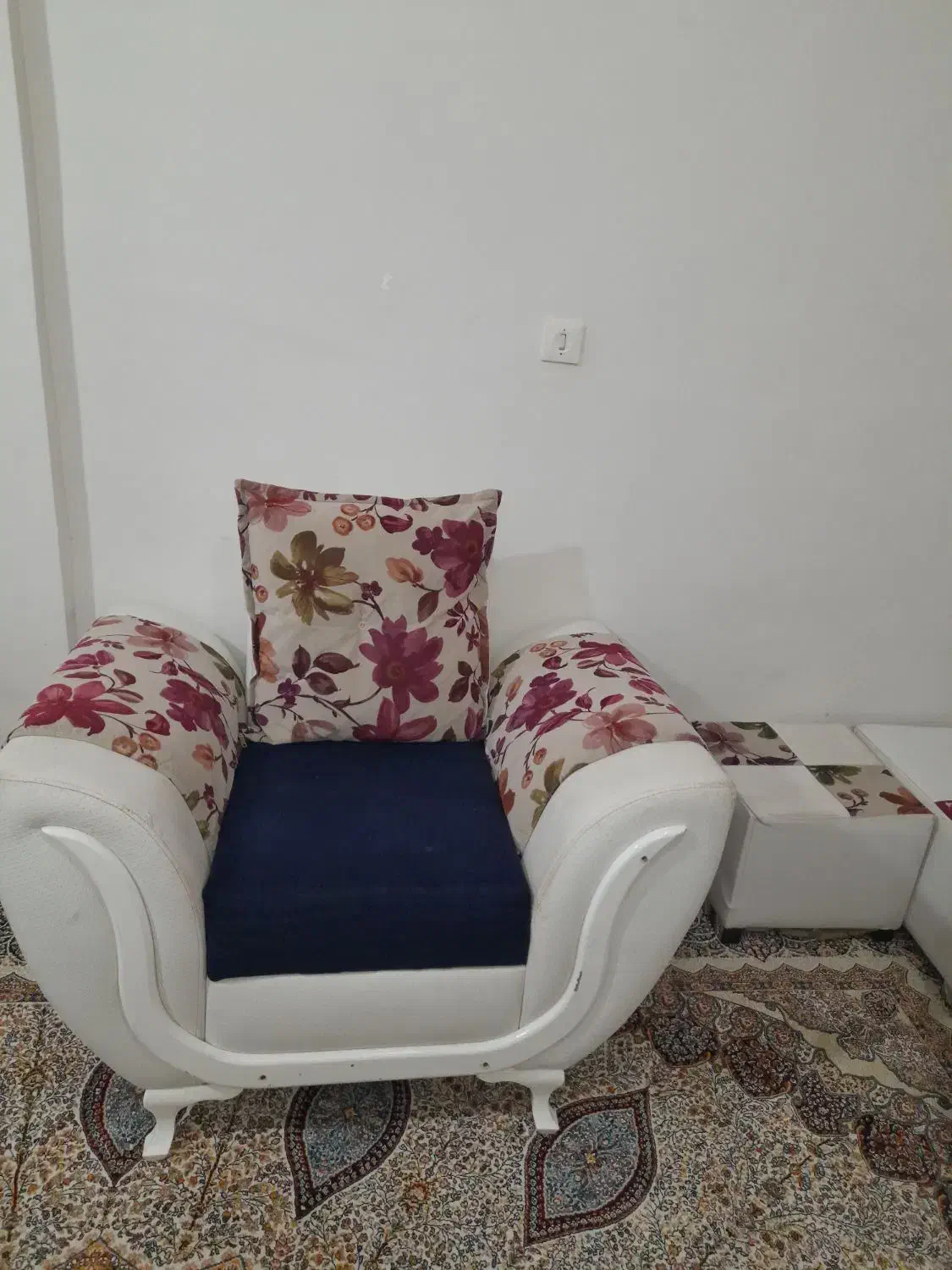 مبل راحتی|مبلمان خانگی و میز عسلی|قم, شهرک مهدیه|دیوار