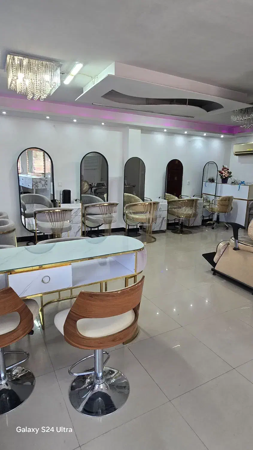 استخدام آرایشگر در تمامی لاین ها(ناخکار)|استخدام درمانی، زیبایی، بهداشتی|فردیس, فردیس|دیوار