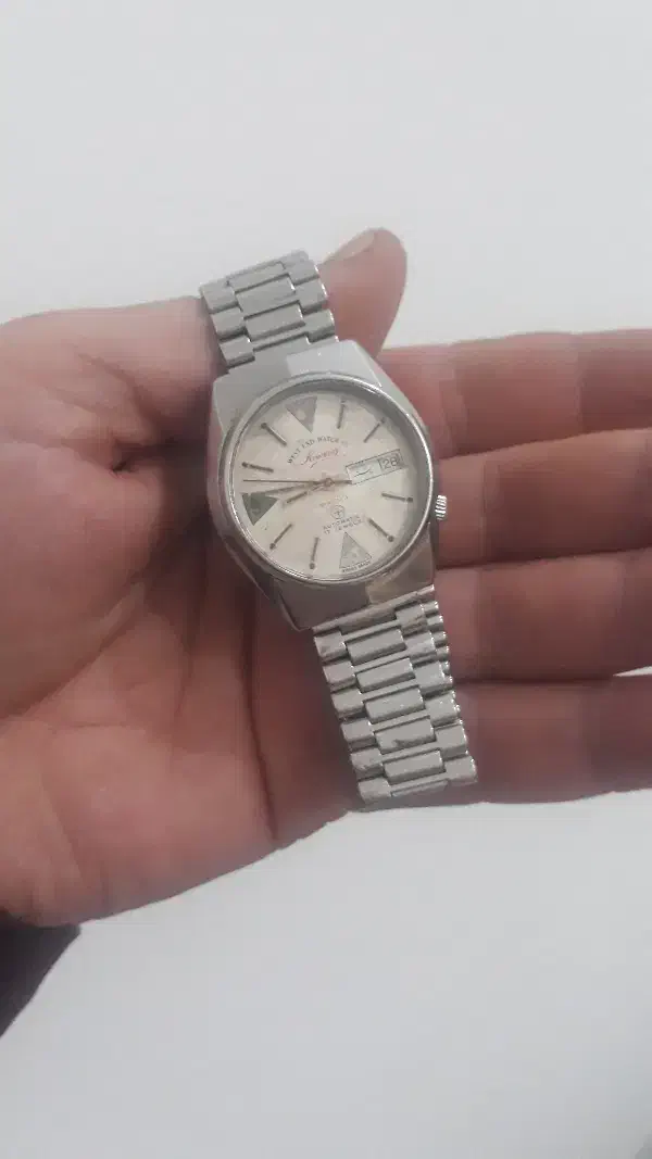 ساعت سویسی وست اند واچ|ساعت|بندر انزلی, گلسرخ|دیوار