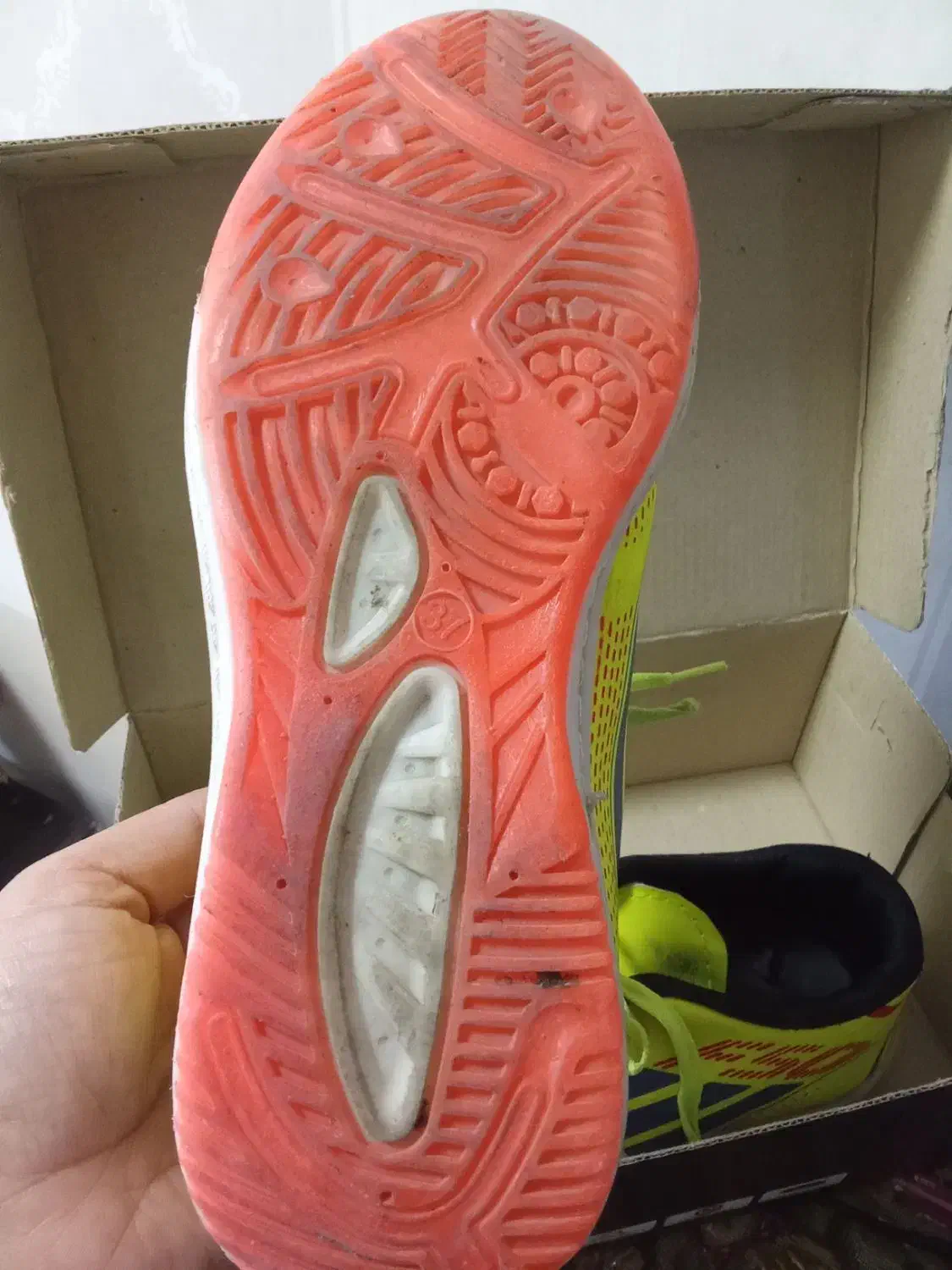 کیف آکبند دانشجویی.و کفش فوتبال و نیم بوت|کیف، کفش، کمربند|تبریز, |دیوار