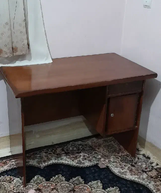 میز تحریر|میز تحریر و کامپیوتر|تویسرکان, |دیوار