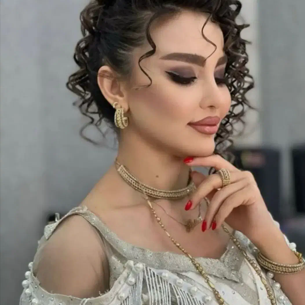 شنیون|خدمات آرایشگری و زیبایی|کرمانشاه, |دیوار