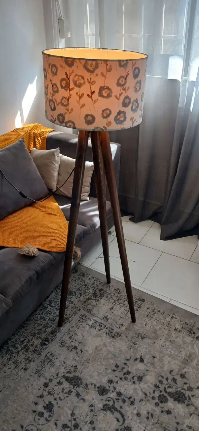 آباژور سه پایه|چراغ خواب و آباژور|رشت, چله خانه|دیوار