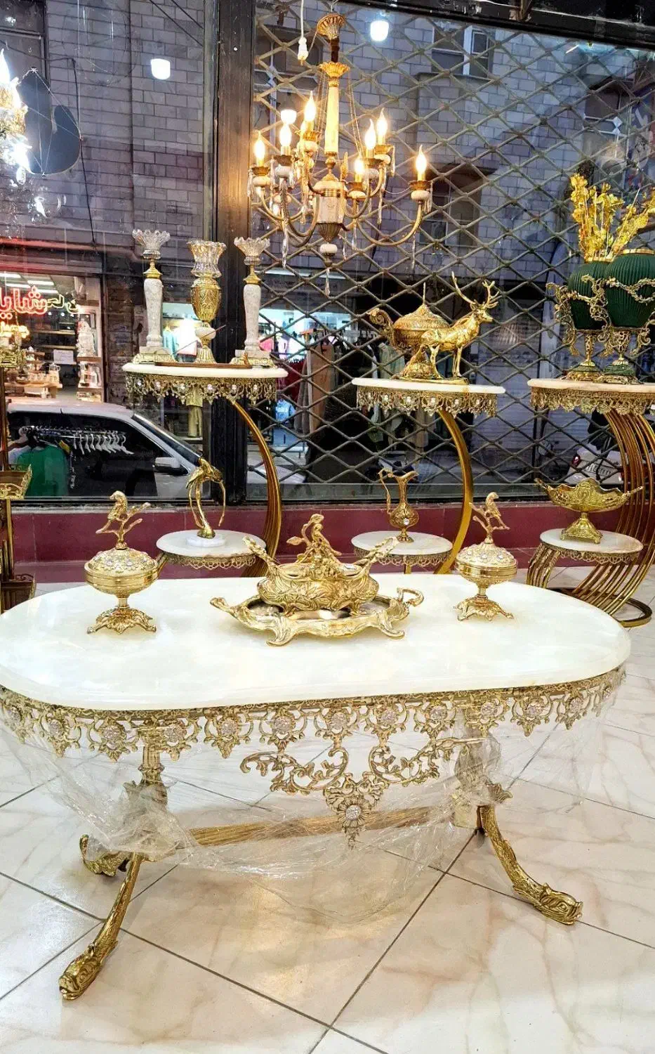 میز جلو مبلی  اصل برنز با سنگ مرمر اصل یک متر|مبلمان خانگی و میز عسلی|رباط‌کریم, مسکن مهر آبشناسان|دیوار