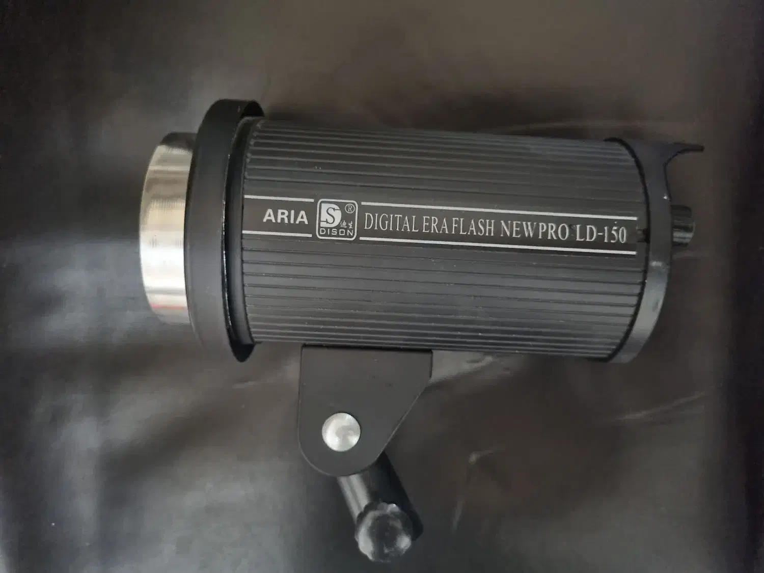 فلاش ۱۵۰ ژول آریا|دوربین عکاسی و فیلم‌برداری|تبریز, |دیوار