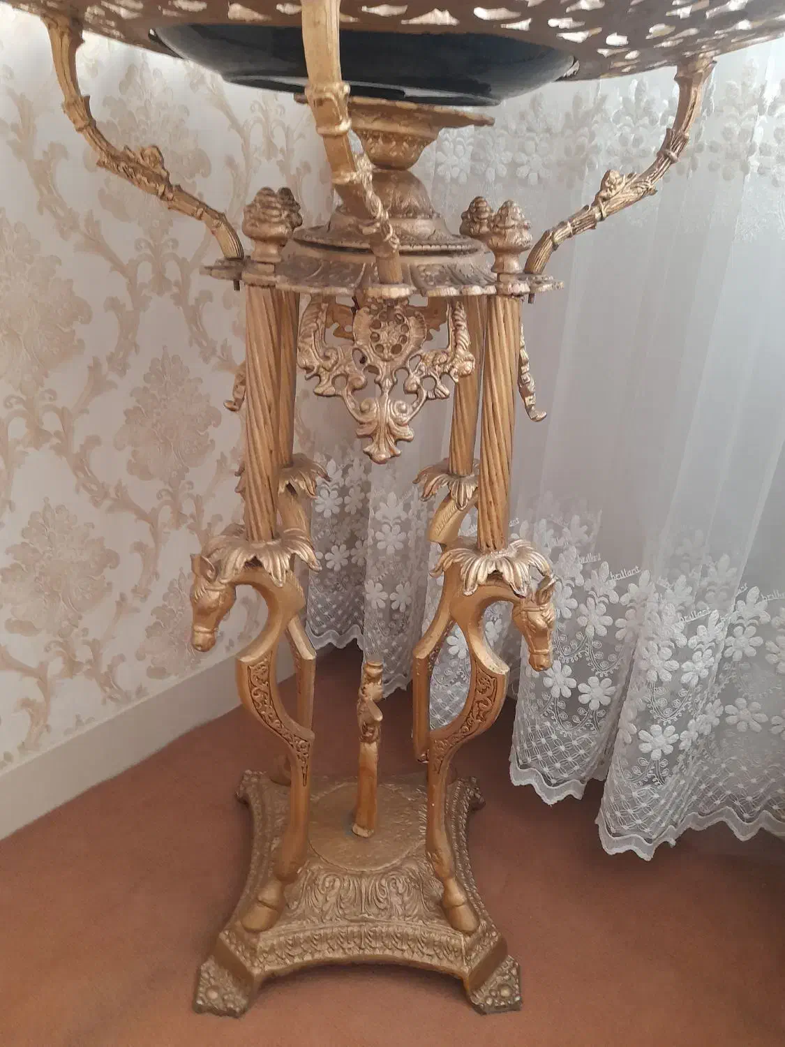 ظرف میوه برنز پایه دار|ظروف سرو و پذیرایی|ری, فیروزآبادی|دیوار