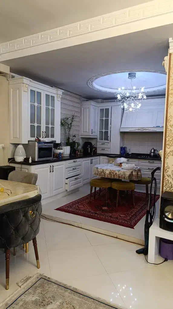 آپارتمان ۱۳۰ متری / فول امکانات / تک واحدی