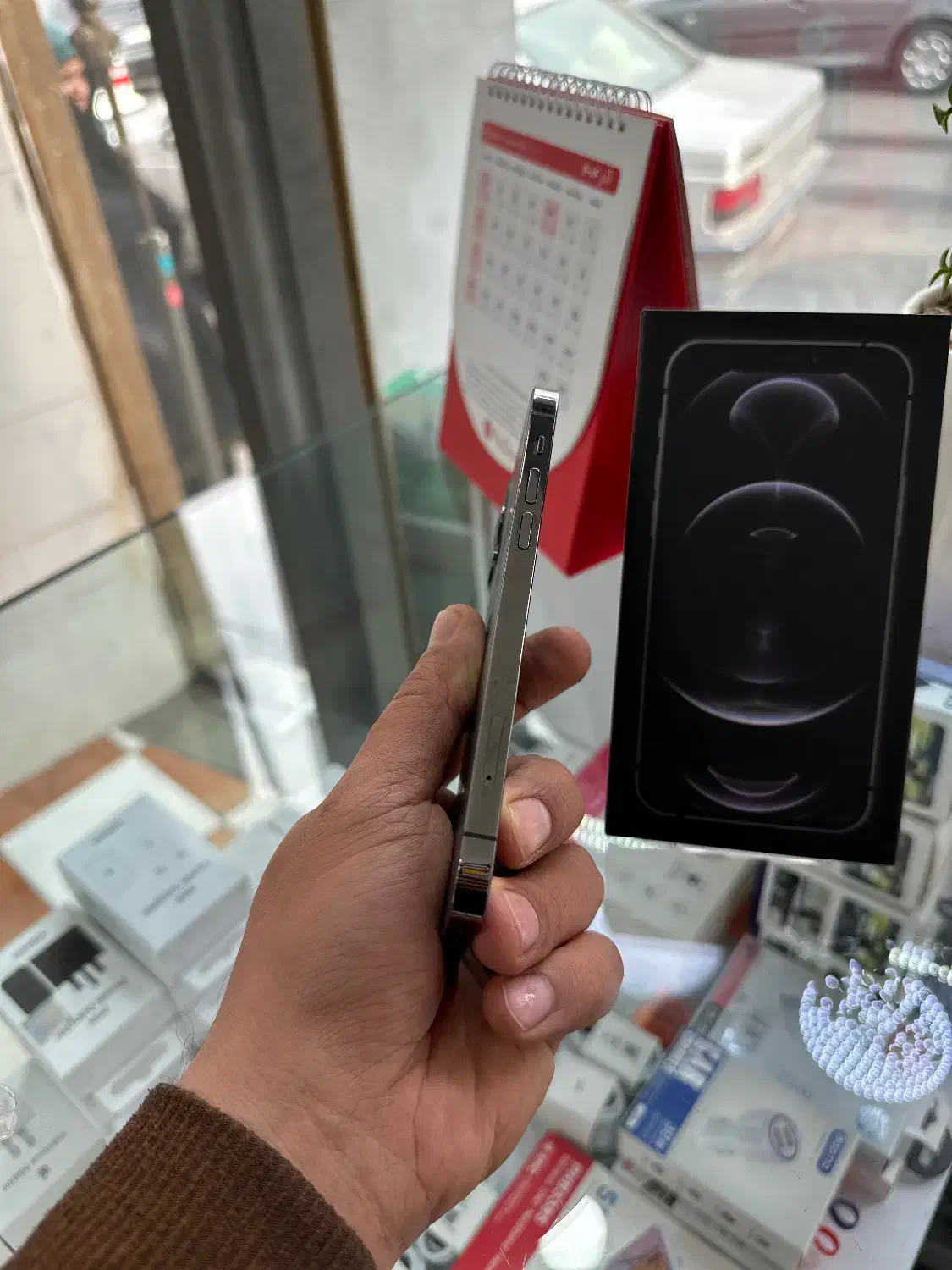 iPhone 12 Pro 256gig llaدر حد صفر|موبایل|تبریز, |دیوار