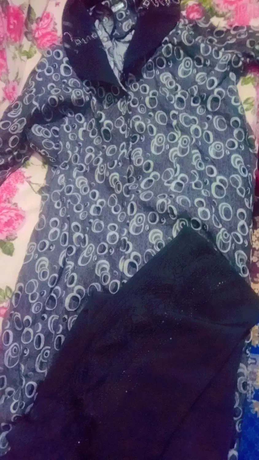 لباس|لباس|اردکان, |دیوار