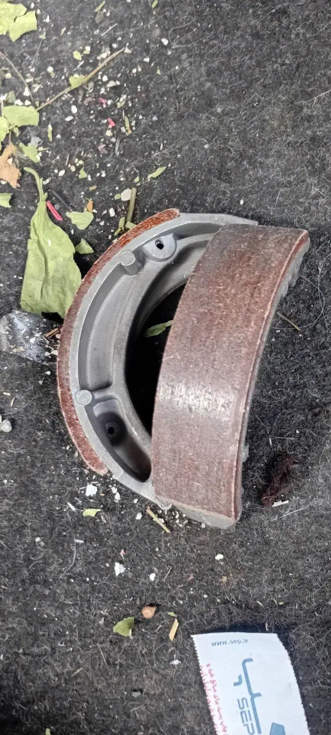 یک دست لنت موتور نو و یک عدد رکاب موتور|قطعات یدکی و لوازم جانبی|رباطکریم, نصیرشهر|دیوار