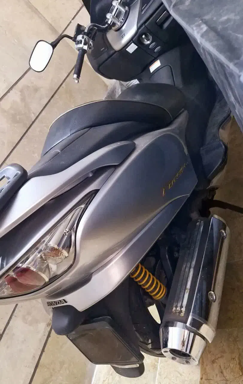 هندا فورزا تمام فابریک پا به صفر|موتورسیکلت|قم, شهرک قدس|دیوار