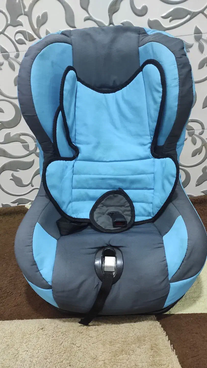 صندلی کودک|تخت و صندلی بچه|قشم, |دیوار