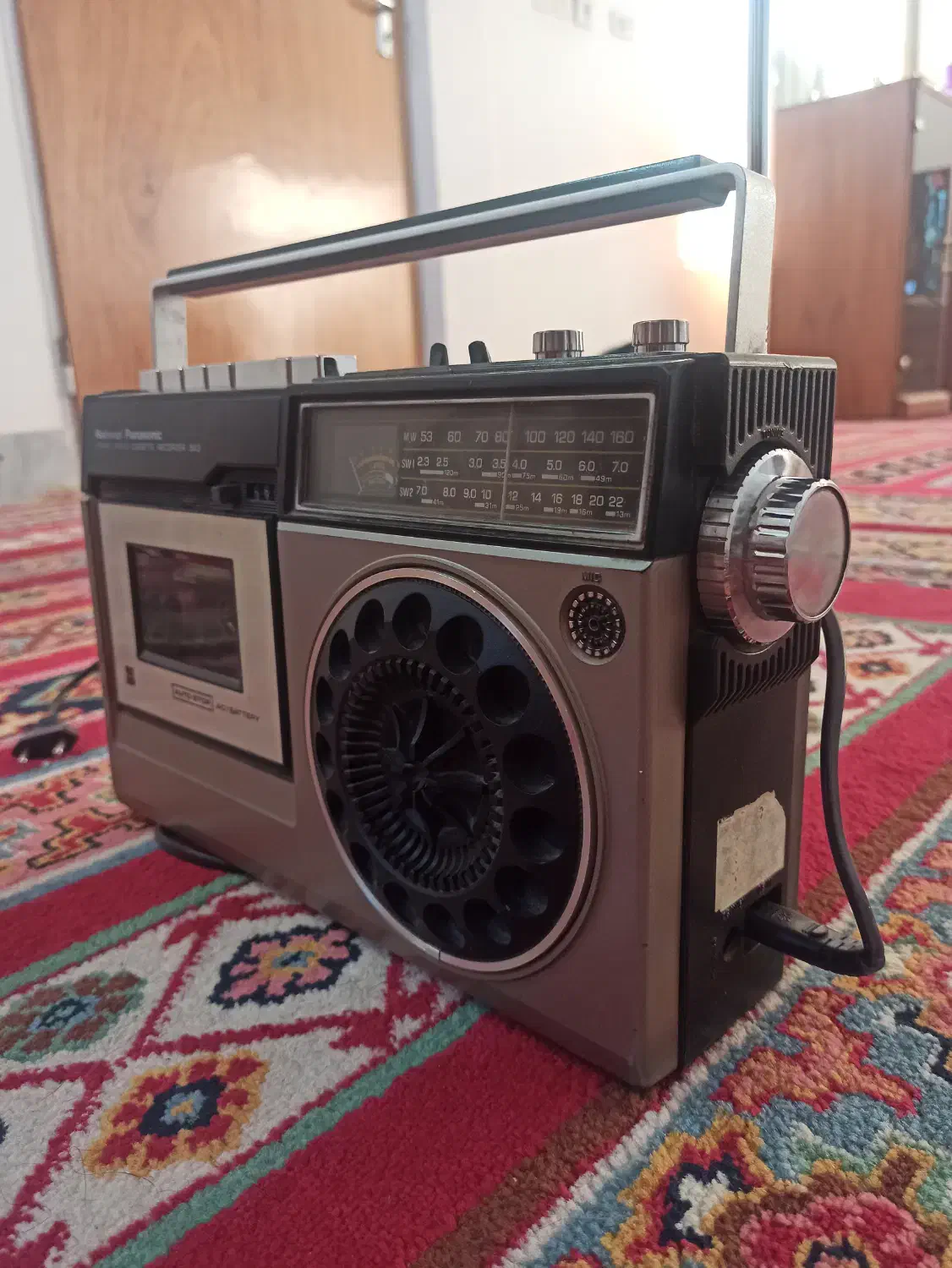 ضبط کاست خور و رادیو|پخش‌کننده همراه|کاشان, گبرها|دیوار