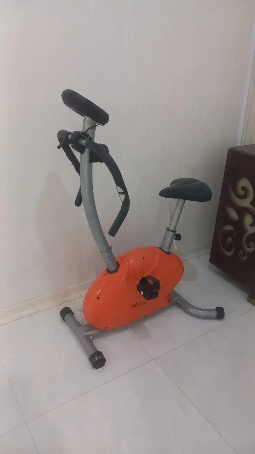 دوچرخه ثابت برند MAX WEEL ساخت تایوان|تجهیزات ورزشی|ری, دولت‌آباد|دیوار