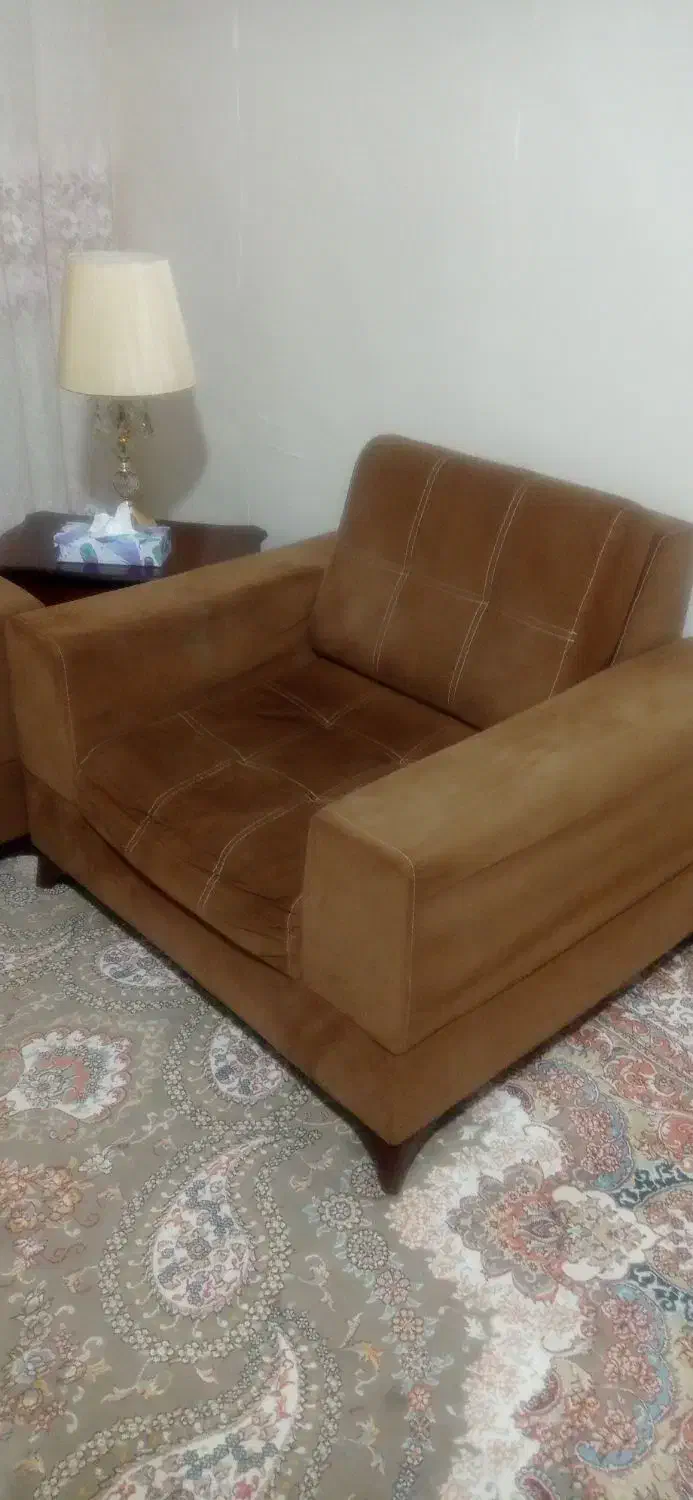 مبل راحتی|مبلمان خانگی و میز عسلی|کاشان, کلنگه|دیوار