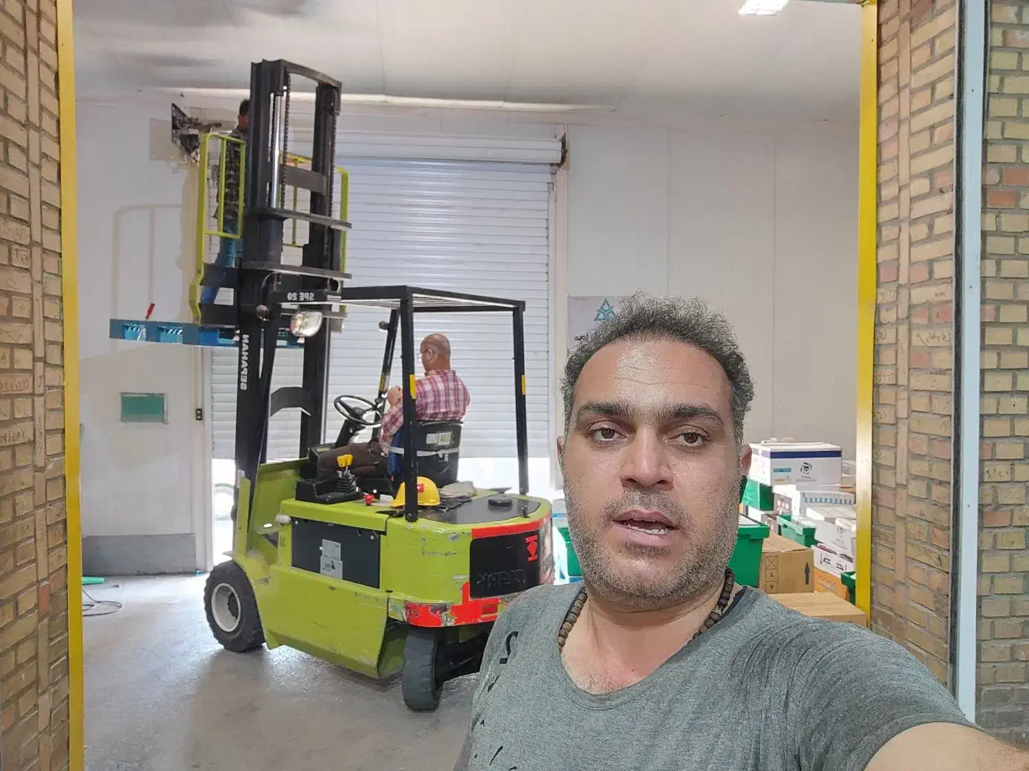 تعمیر درب کرکره برقی، جک بازویی ، بالا بر|خدمات پیشه و مهارت|اهواز, گلستان|دیوار