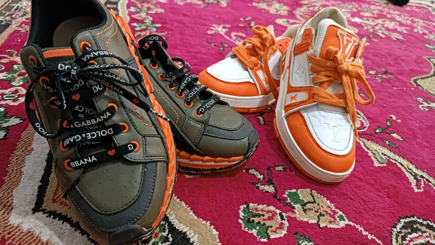 کفش اسپرت|کیف، کفش، کمربند|شیراز, کوشک میدان|دیوار