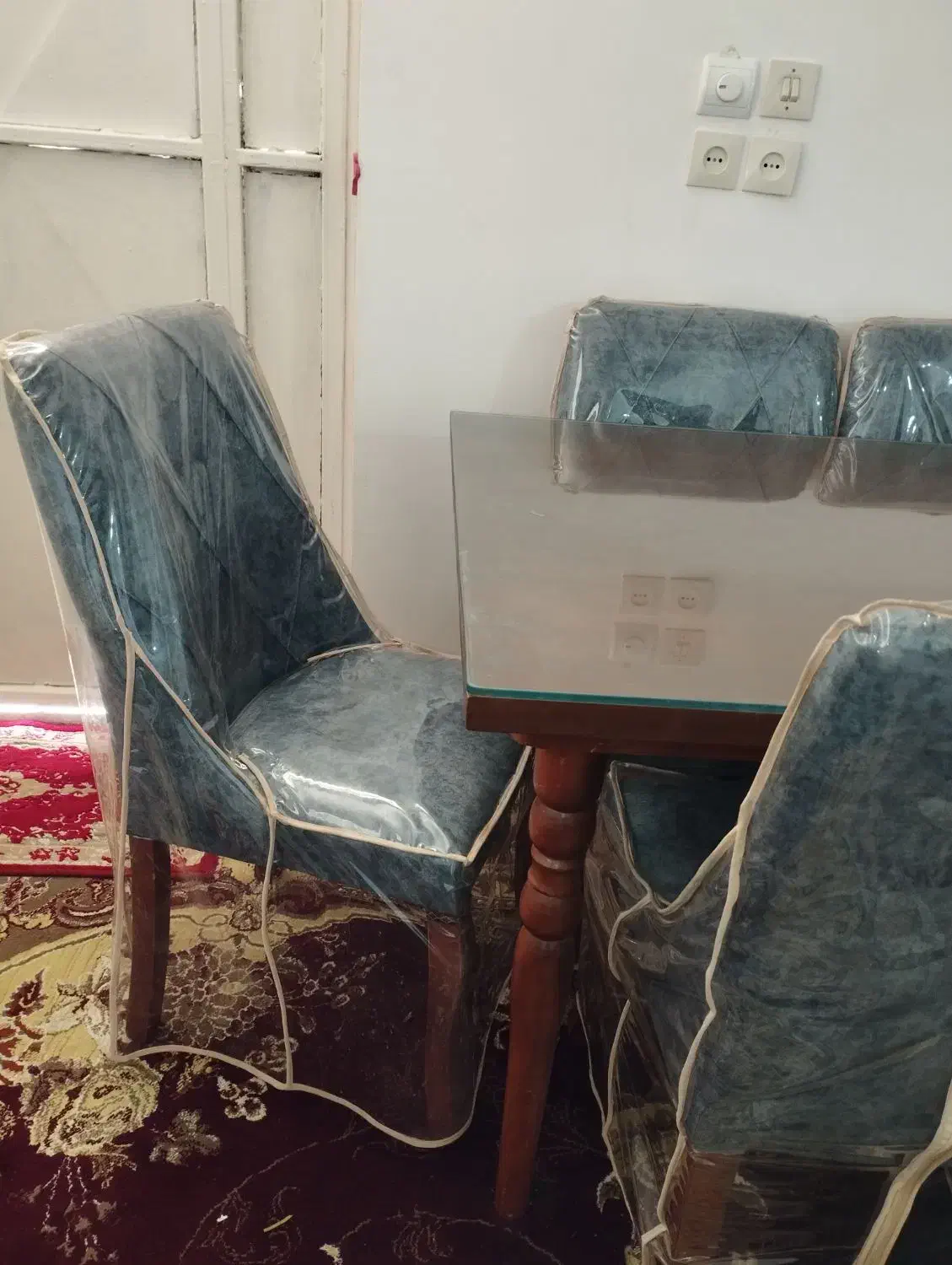 فروش میز ناهارخوری شش نفره در حد نو فقط13تومن|میز و صندلی غذاخوری|ایذه, |دیوار