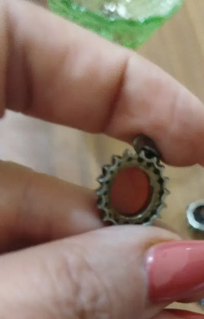 آویز گردنی نقره|بدلیجات|اهواز, زردشت|دیوار