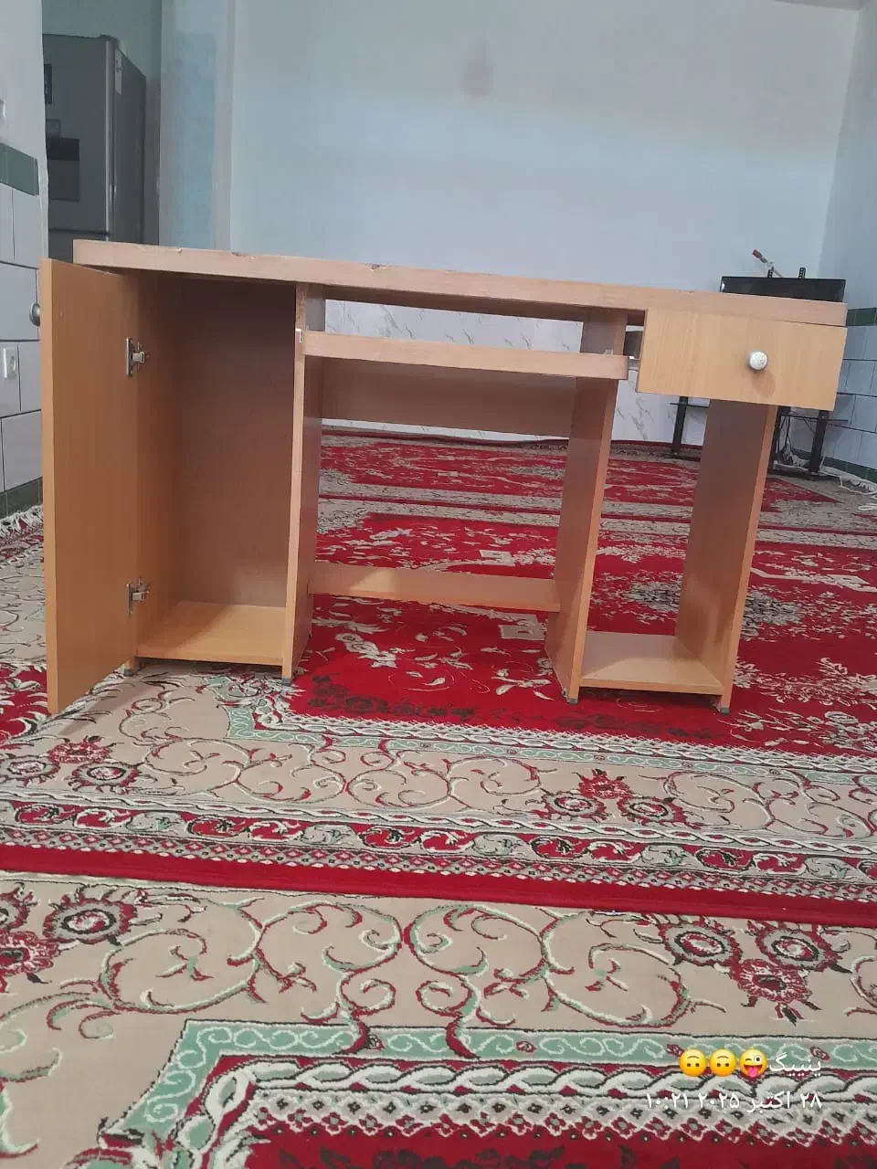 میز کامپوتر قیمت مناسب|میز تحریر و کامپیوتر|اندیمشک, |دیوار