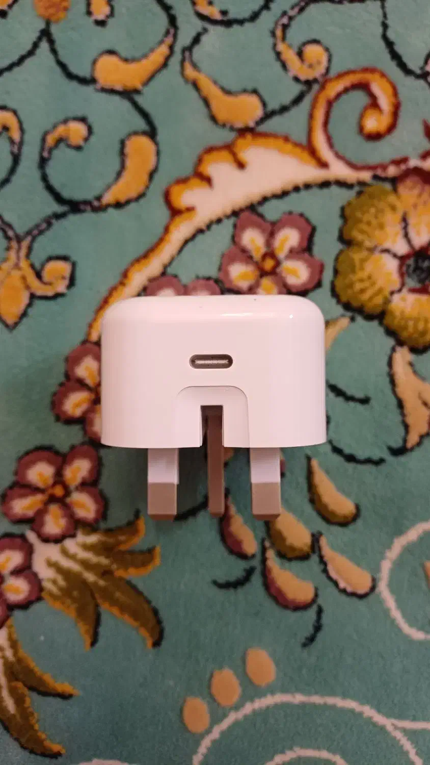 آداپتور ۲۰ وات اصل اپل|لوازم جانبی موبایل و تبلت|کرج, شهرک امام رضا (ع)|دیوار