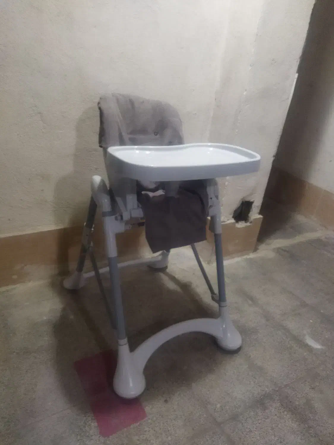 صندلی غذای بچه|تخت و صندلی بچه|همدان, |دیوار