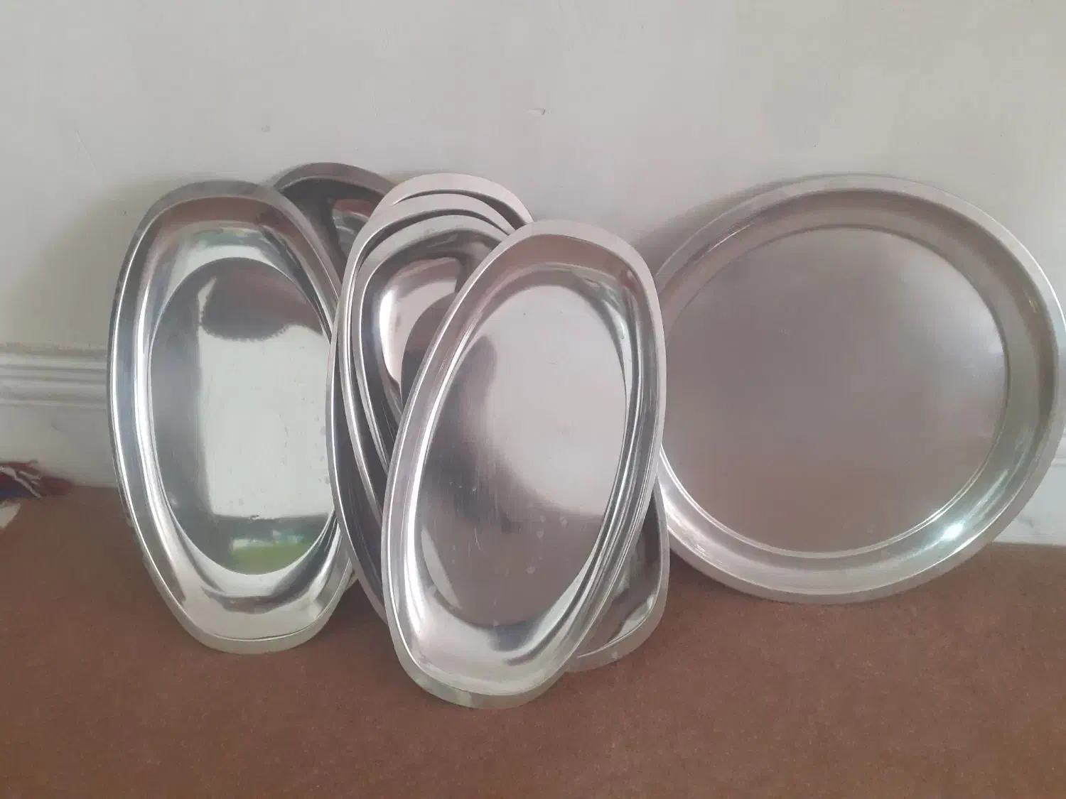 سینی استیل|ظروف سرو و پذیرایی|مرودشت, فاز دوم شهرک فرهنگیان|دیوار