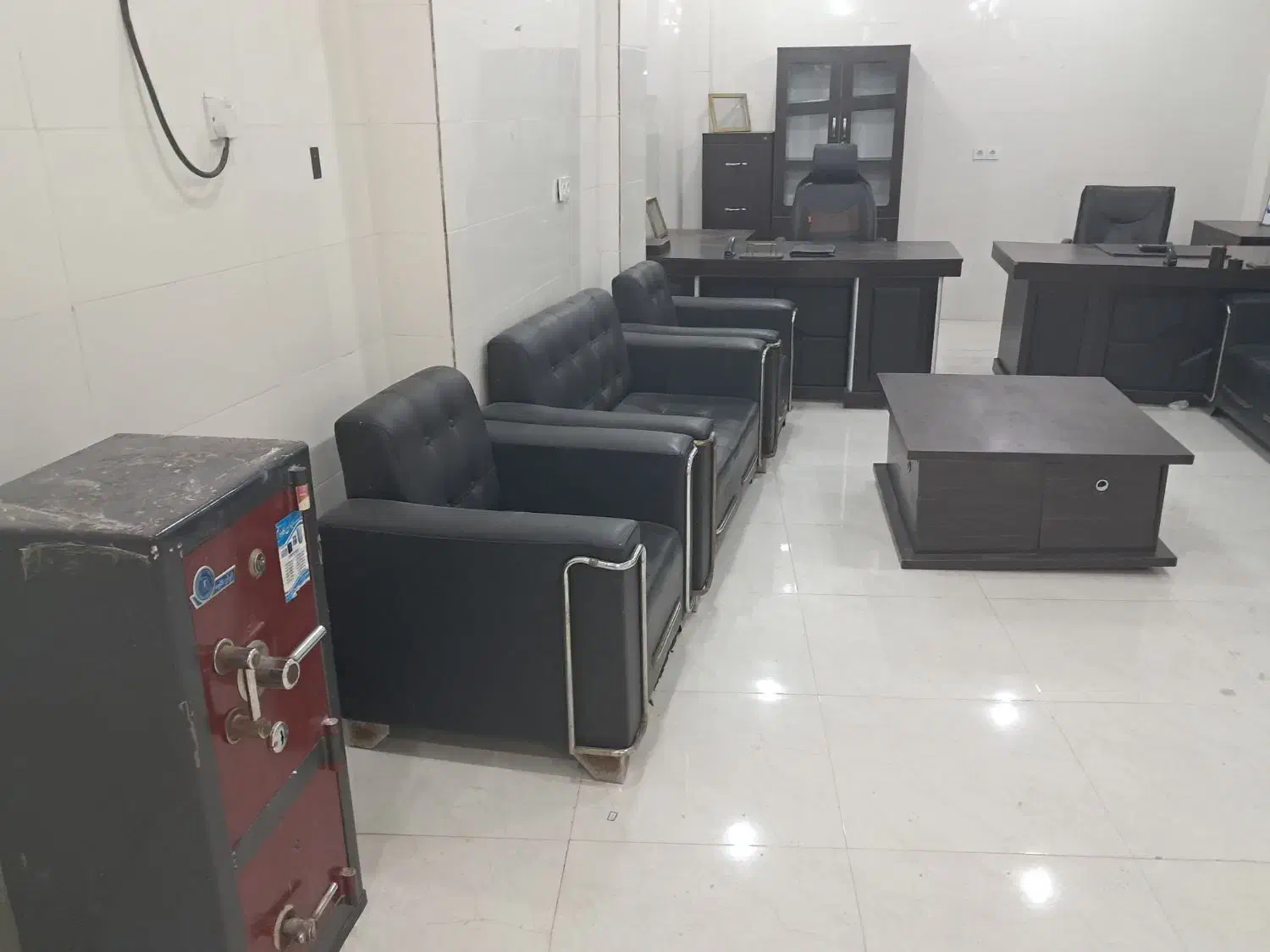 یه دهنه مغازه بلوارپارسیان اجاره میدهیم|اجارهٔ مغازه و غرفه|گله دار, |دیوار