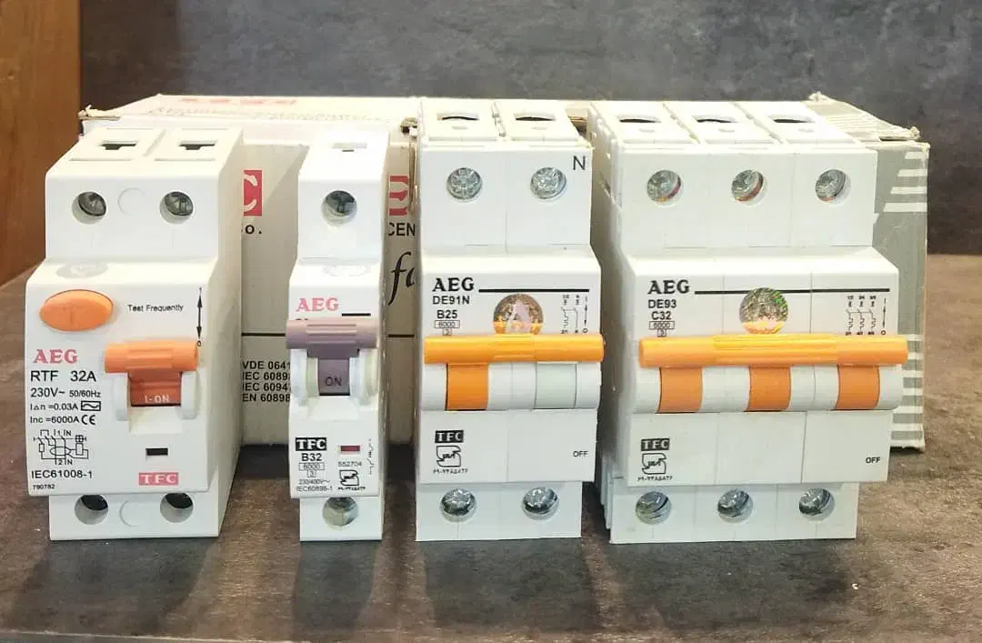 برقکار/برق کش/سیم کشی/برق کار/خوش قول شبانه روزی|خدمات پیشه و مهارت|گرگان, |دیوار