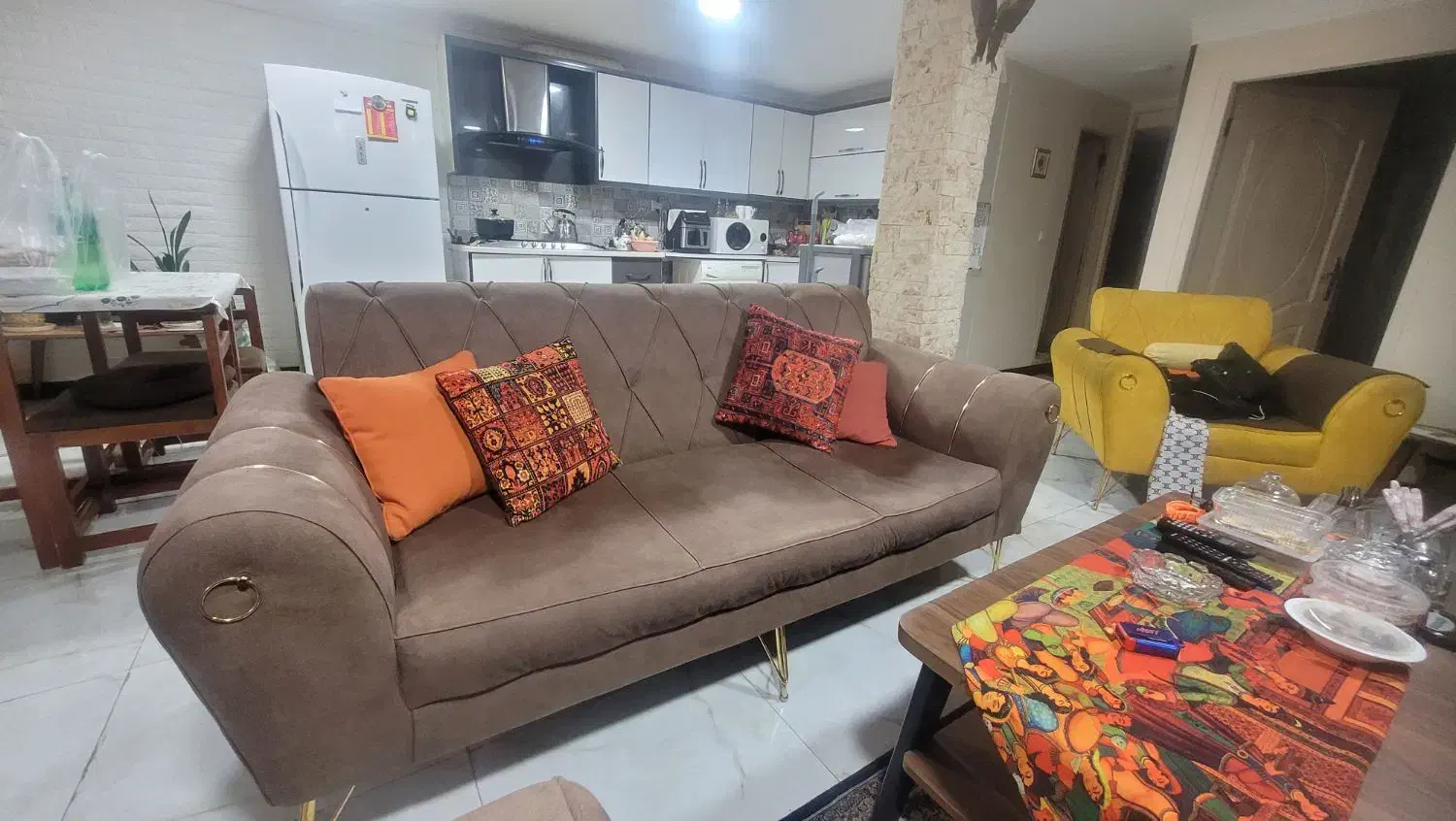 فروش مبل نیم ست ۷ نفره.|مبلمان خانگی و میز عسلی|تهران, مدائن|دیوار