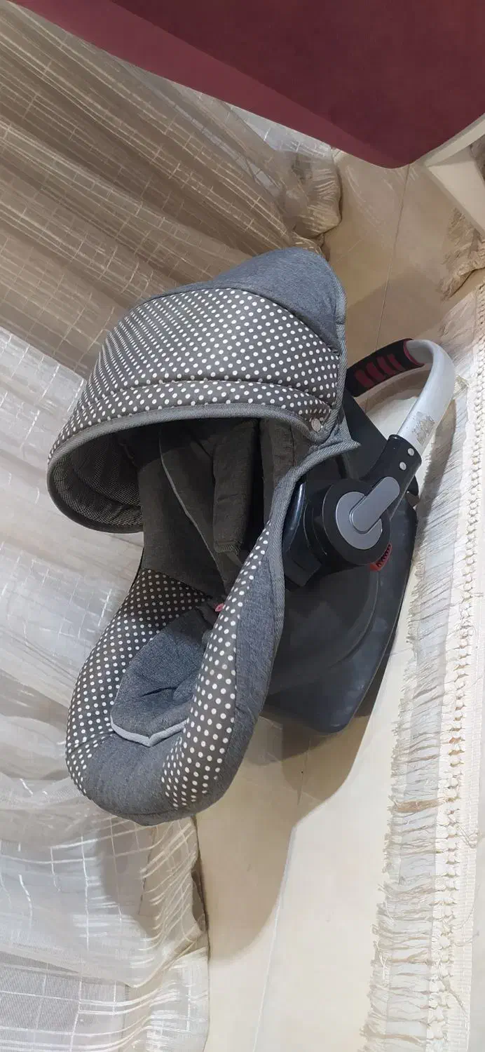 کریر نوزادی|کالسکه و لوازم جانبی|شاهین‌شهر, خانه کارگر|دیوار