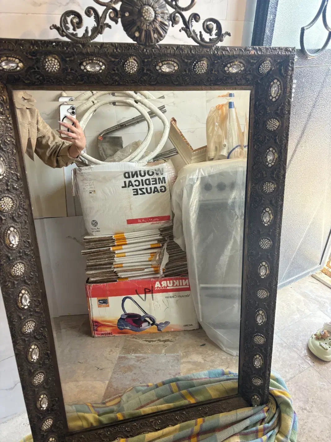 آیینه و شمعدان|آینه|گرگان, |دیوار