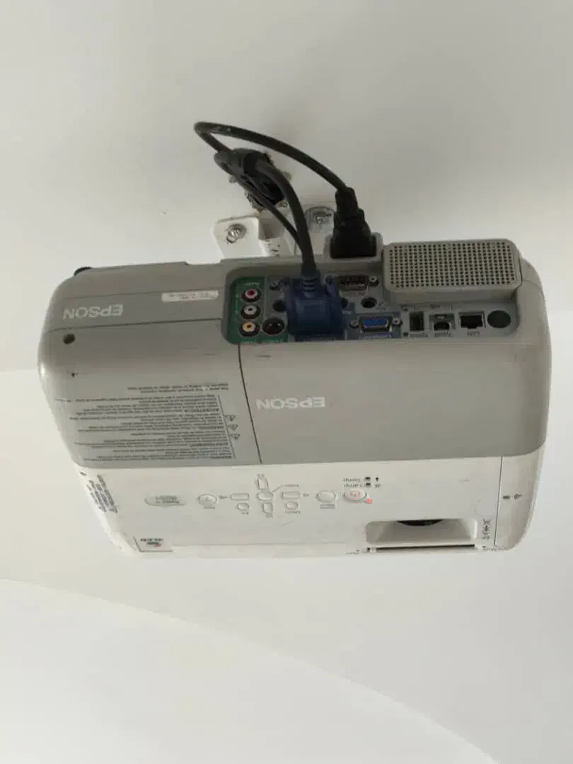 ویدیو پروژکتور Epson lite825+|تلویزیون و پروژکتور|تهران, مروارید شهر|دیوار