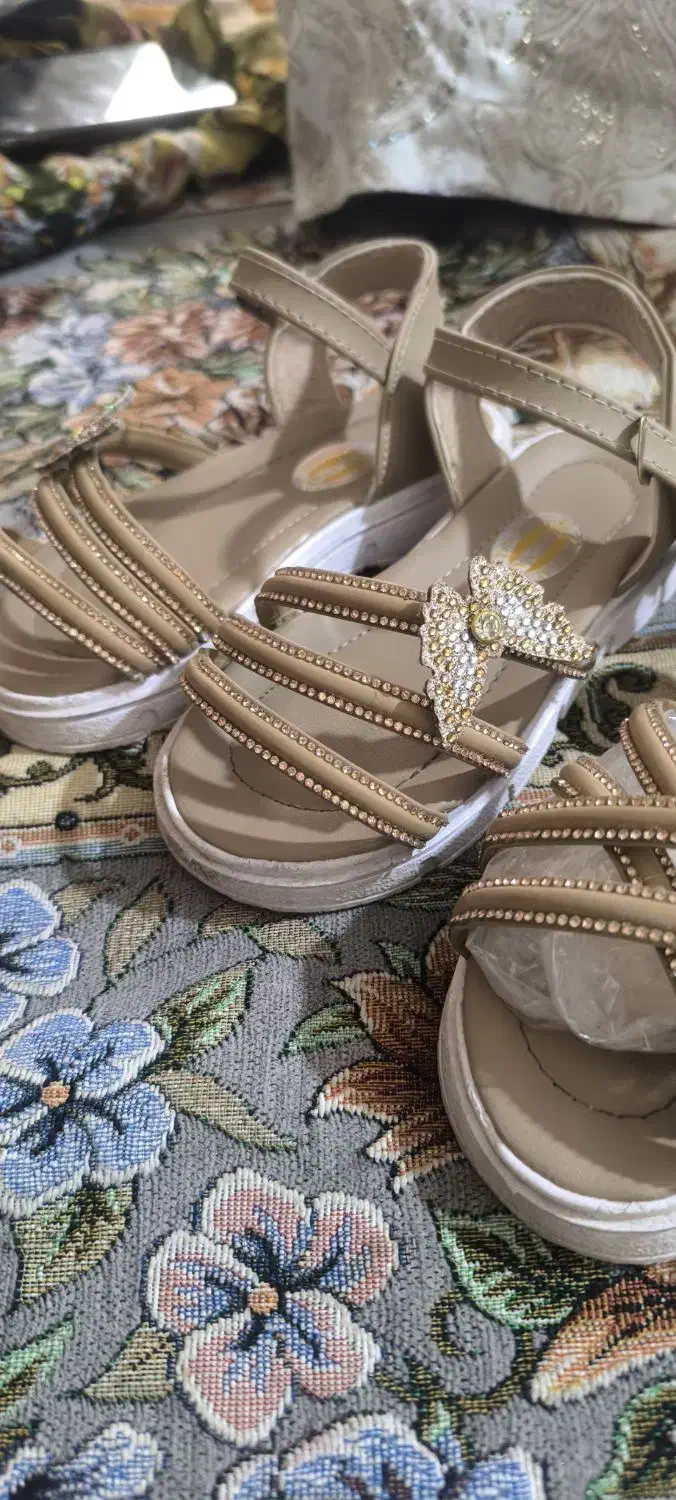 کفش دخترانه|کفش و لباس بچه|کرمان, |دیوار