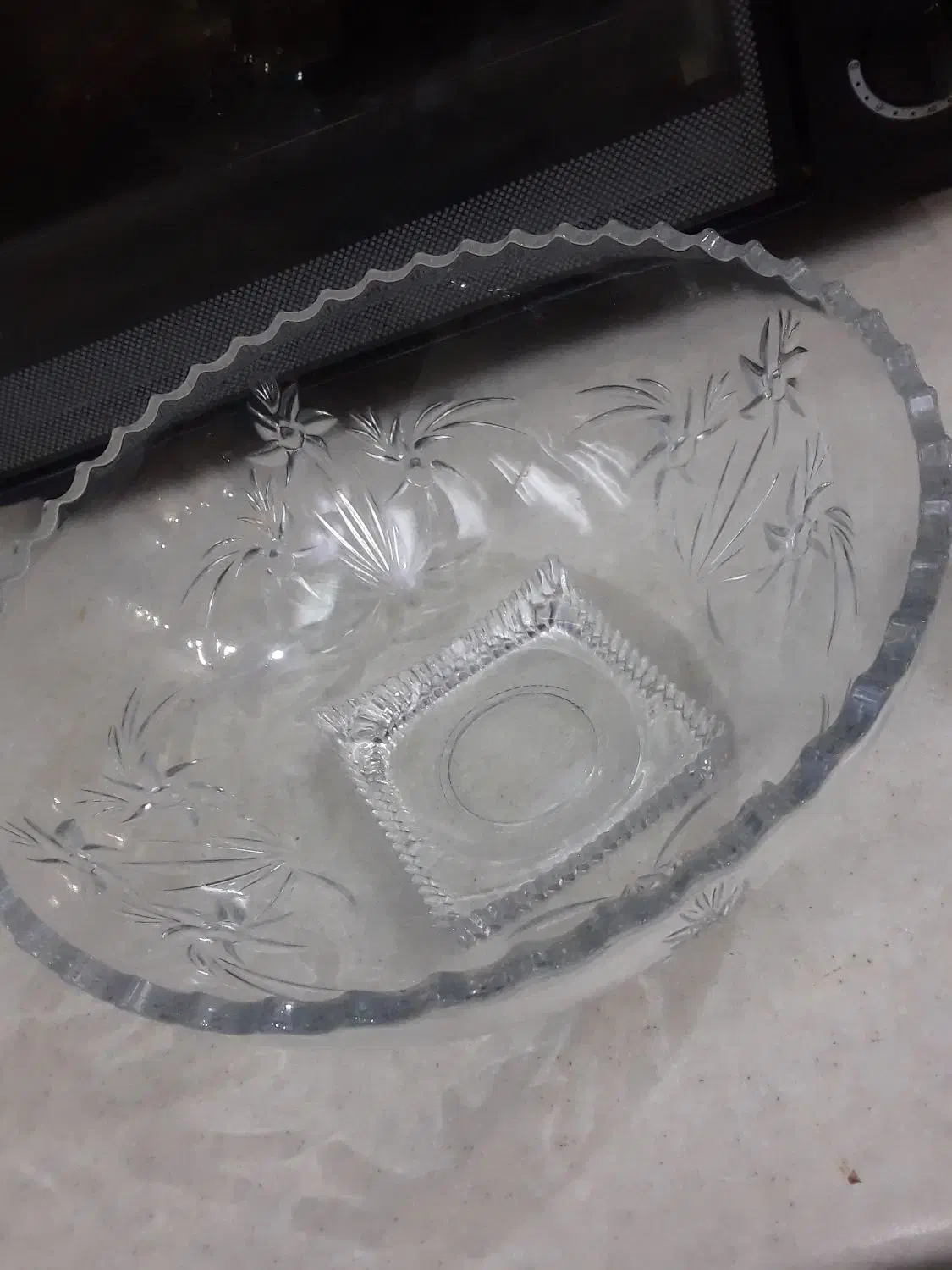 تعدادی وسیله|ظروف سرو و پذیرایی|شاهین‌شهر, مسکن مهر|دیوار