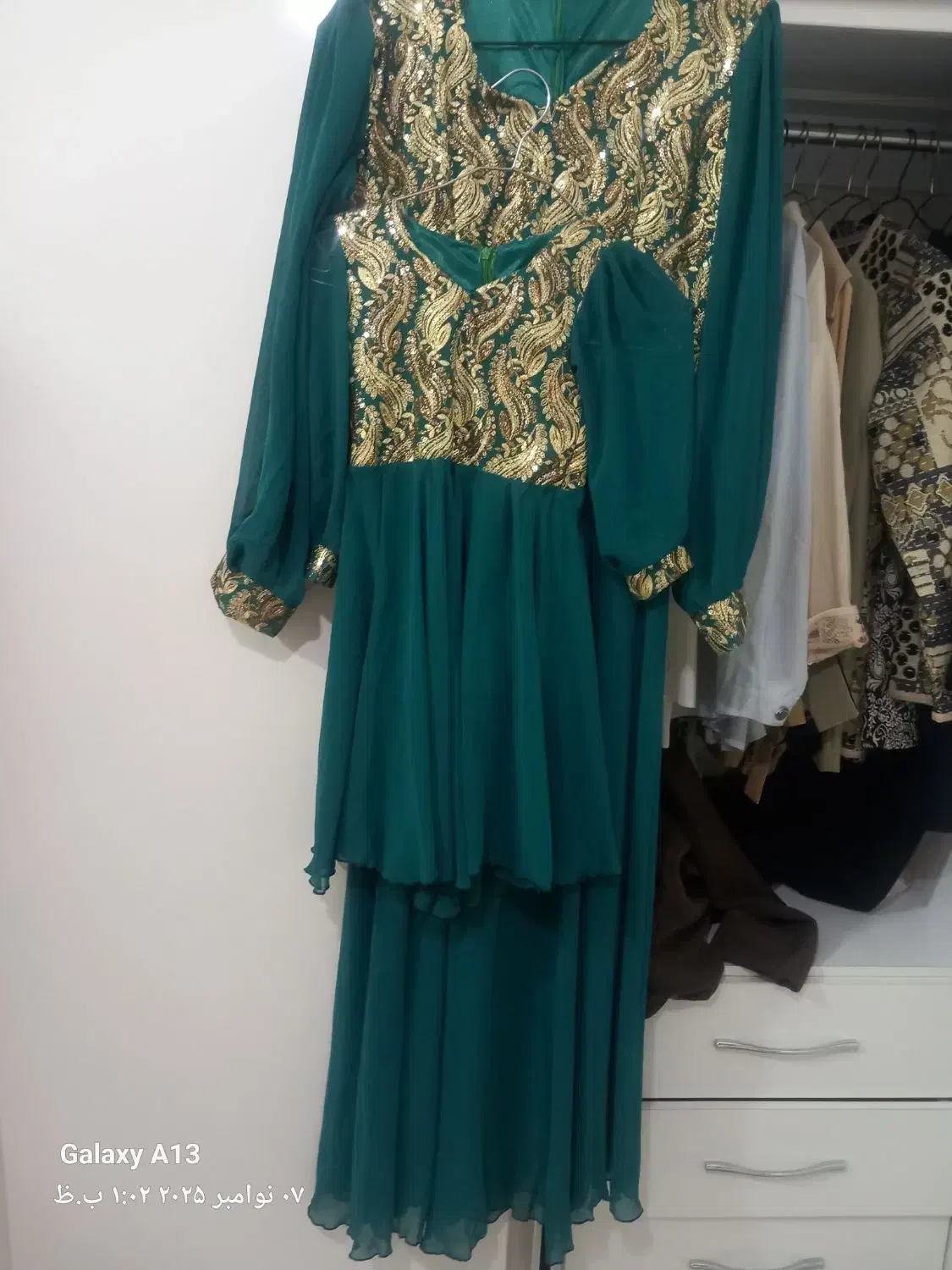 لباس مجلسی|لباس|چهاردانگه (تهران), |دیوار