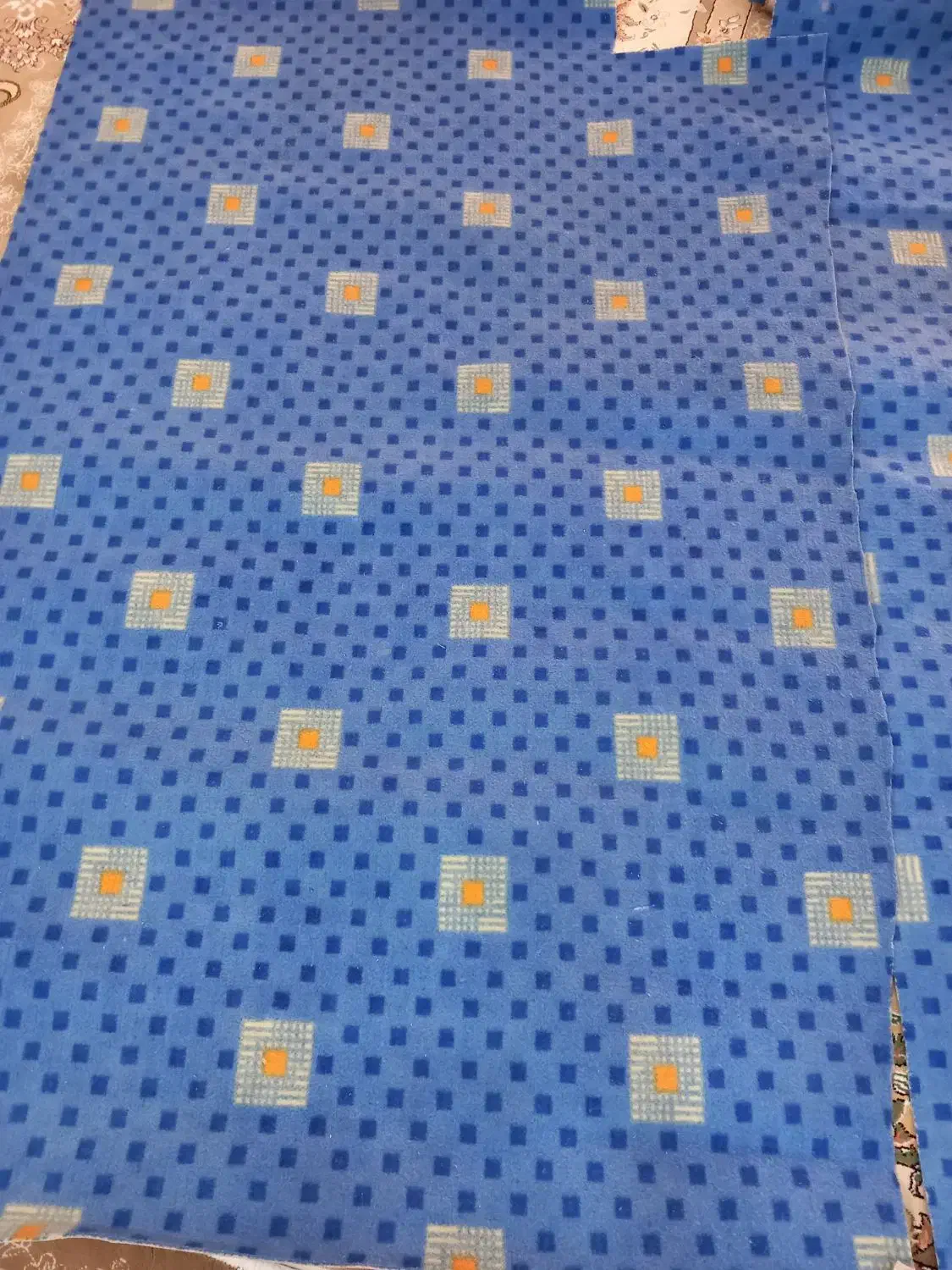 چند تیکه موکت در ابعاد مختلف|موکت|دورود, |دیوار