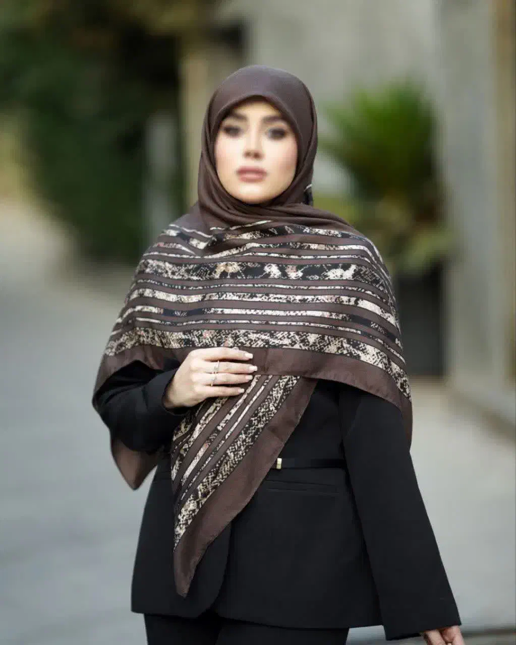 روسری مجلسی و روزمره|لباس|قم, باغ کرباسی|دیوار