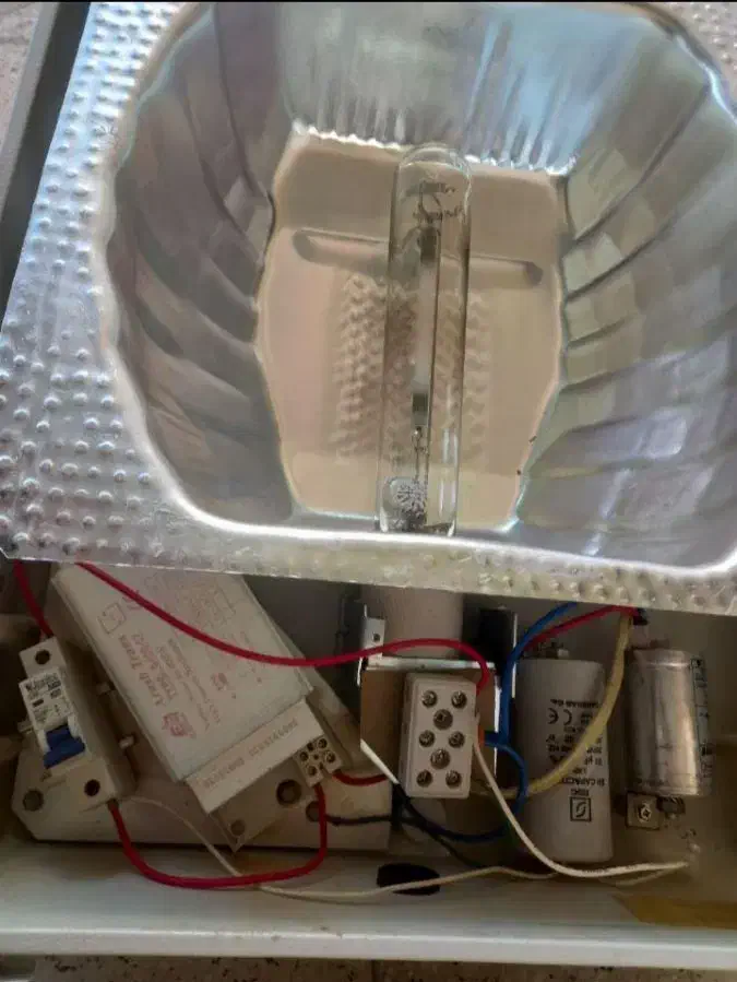 پرژکتور۴۰۰ وات|لامپ و چراغ|بوشهر, |دیوار