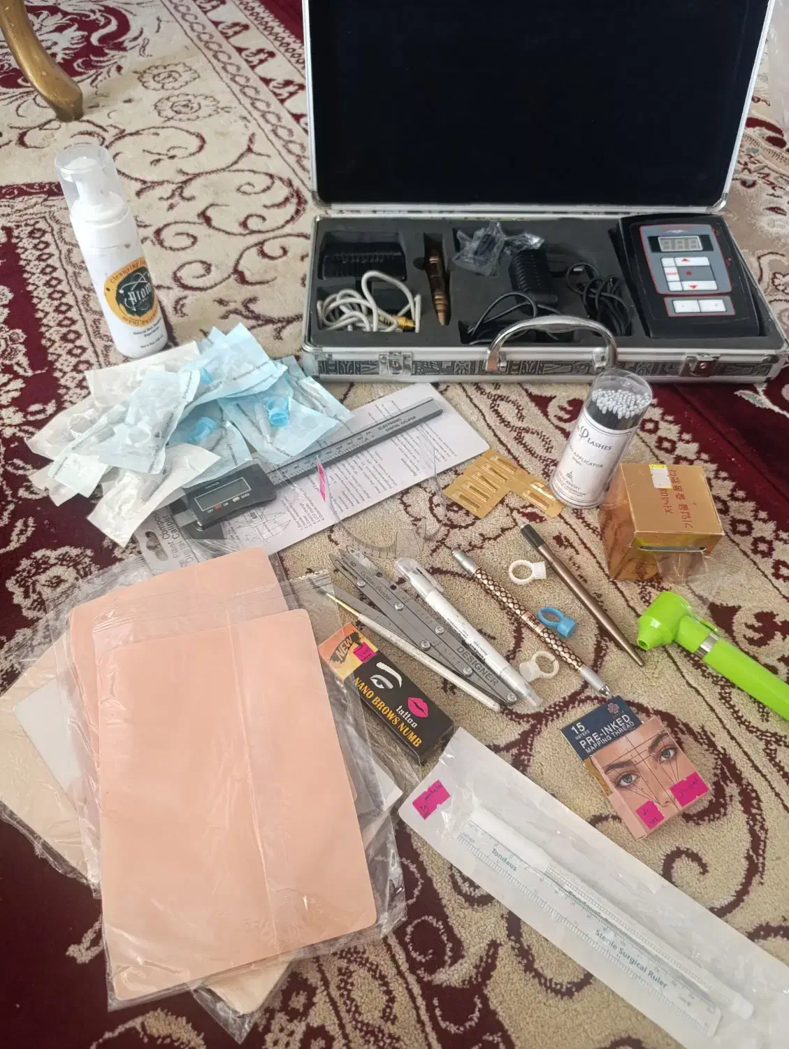 وسایل ارایشگاه|آرایشگاه و سالن‌های زیبایی|برخوار, |دیوار