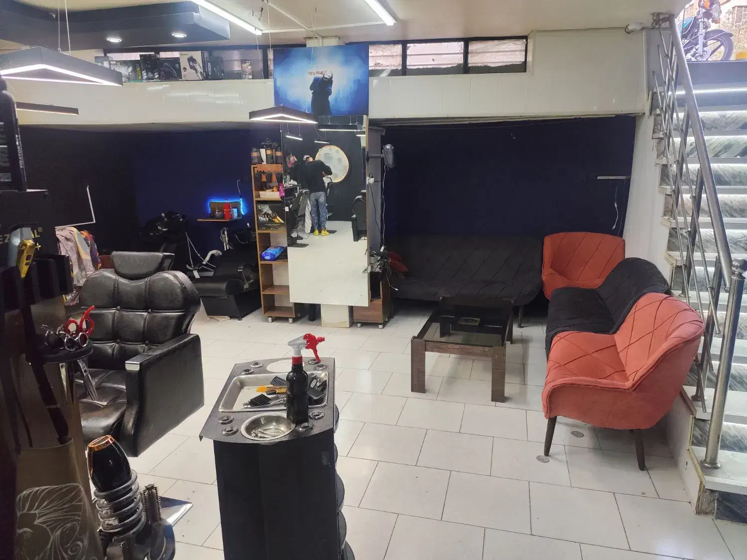 آرایشگر جهت اجاره صندلی|آرایشگاه و سالنهای زیبایی|اراک, |دیوار