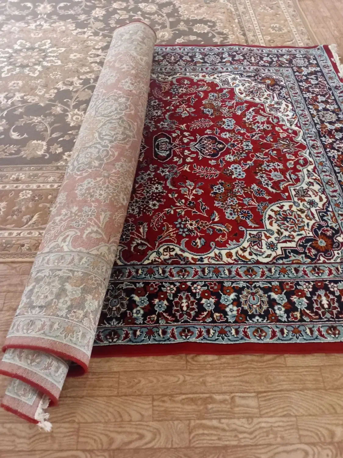 فرش ماشینی یک تخته|فرش|نظرآباد, شهرک فرهنگیان|دیوار