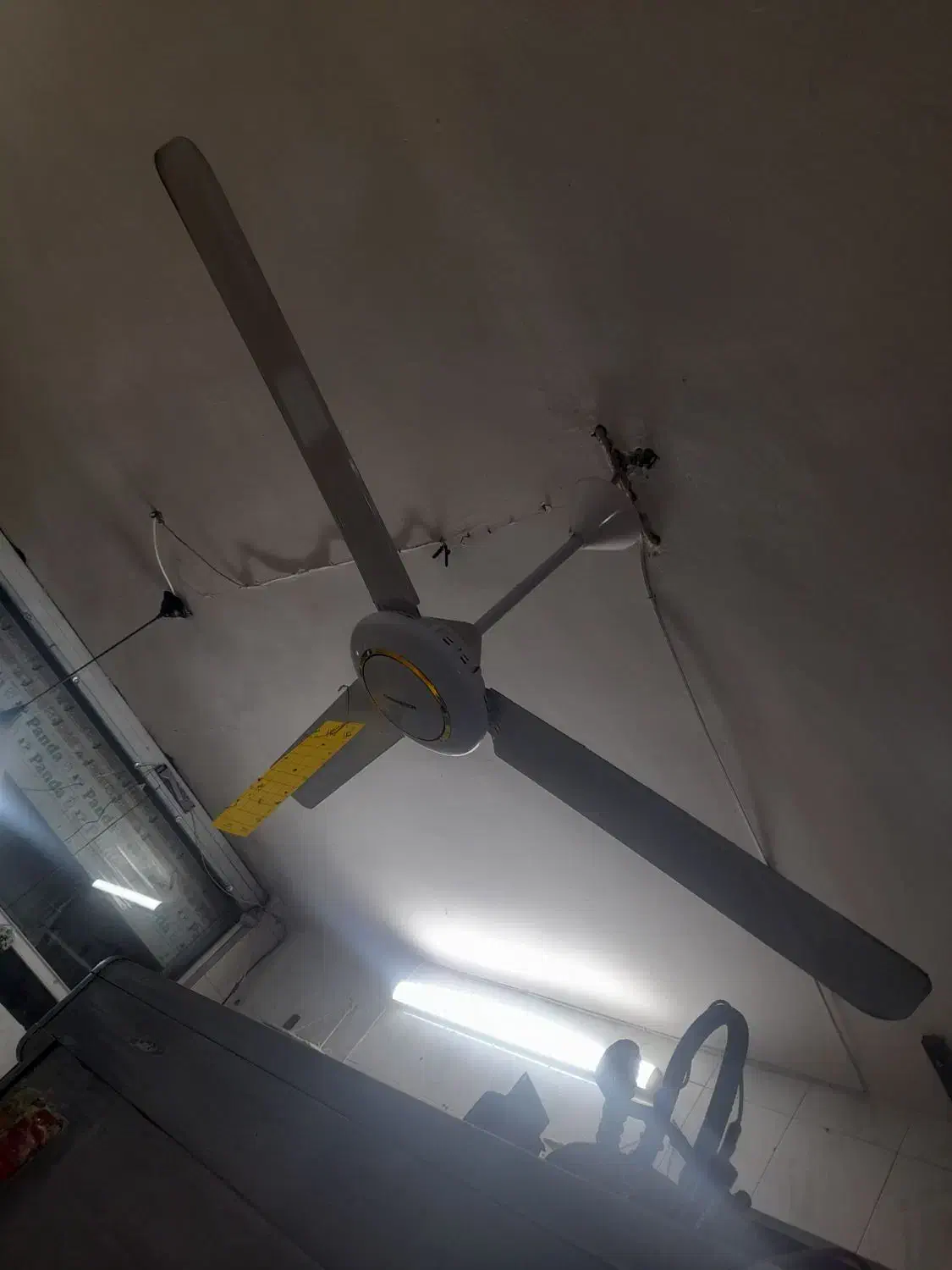 پنکه سقفی|پنکه و تصفیهکنندهٔ هوا|مشهد, بهمن|دیوار